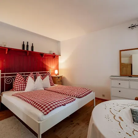 Winzerzimmer Pronegg Vlg. Kristeindl בית הארחה 3*